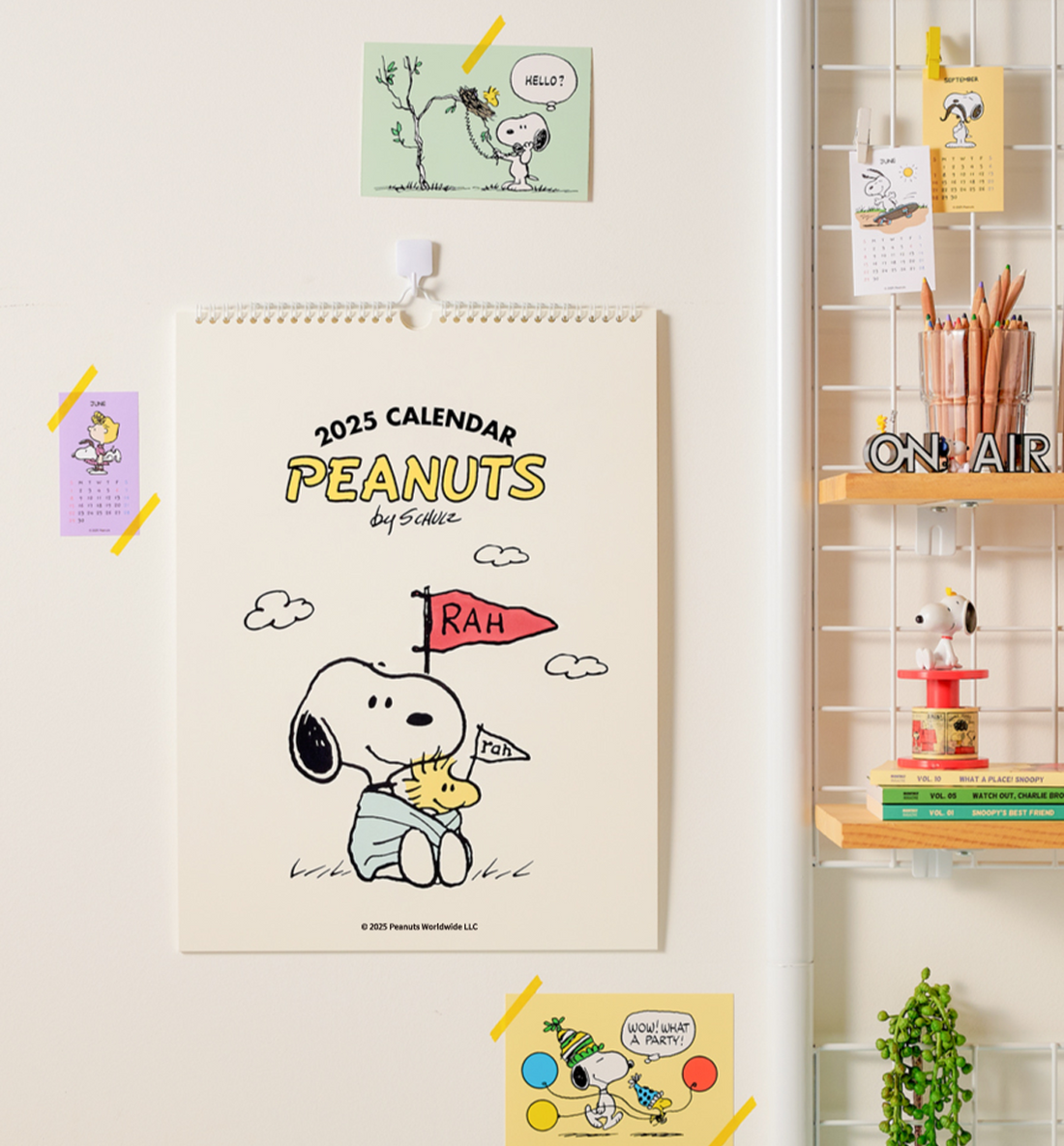 2025 Peanuts Snoopy Wall Calendar