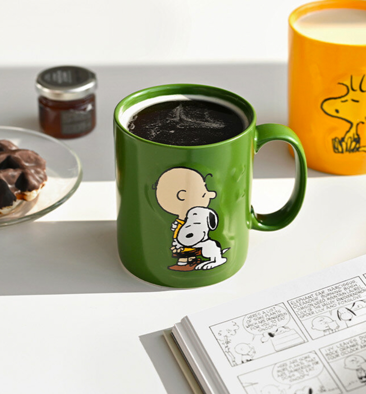 Peanuts Snoopy Embossed Mug