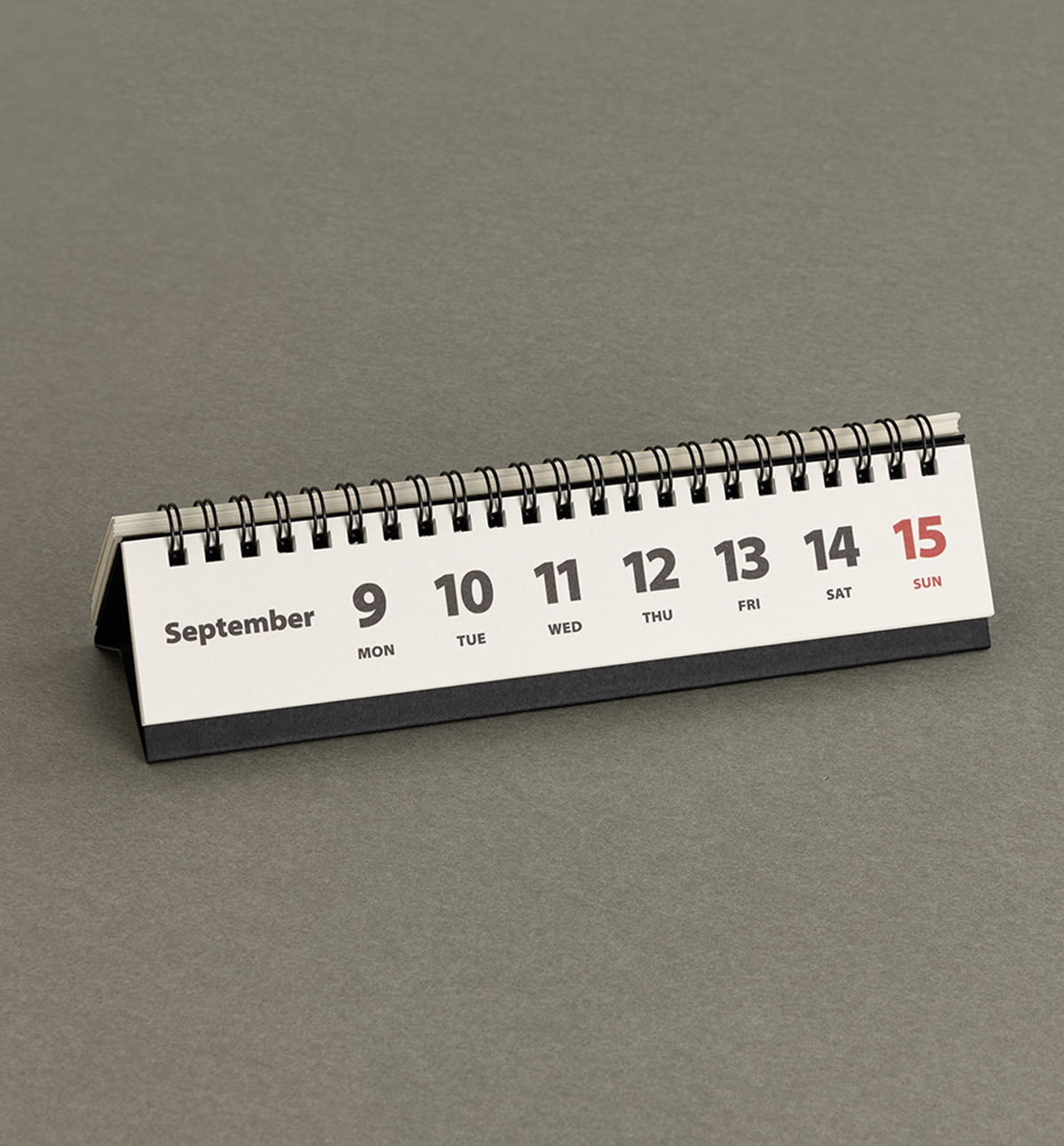 2024 Life & Pieces Desk Weekly Calendar