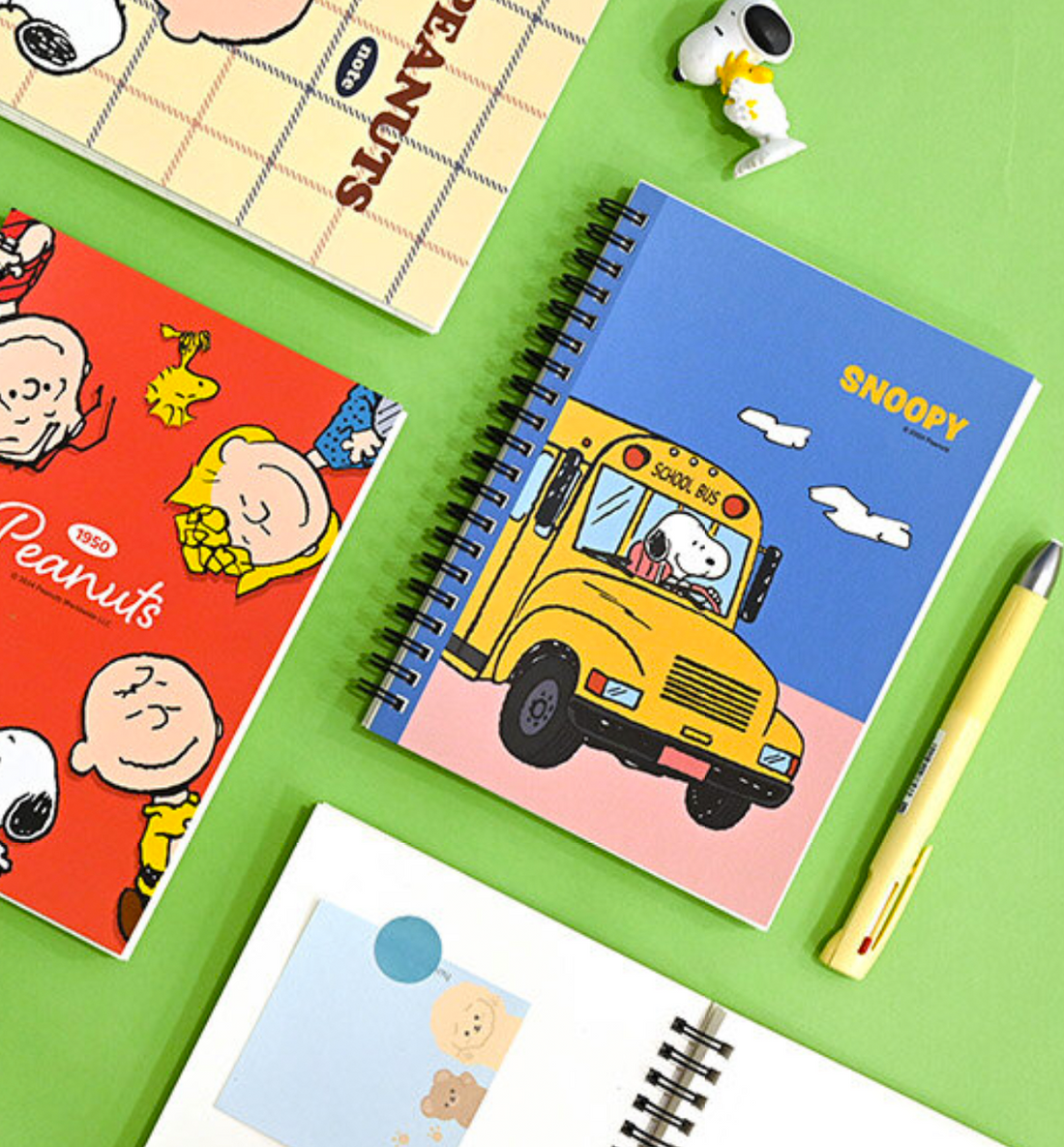 Peanuts Snoopy B6 Ring Notebook [Lined-School Bus]