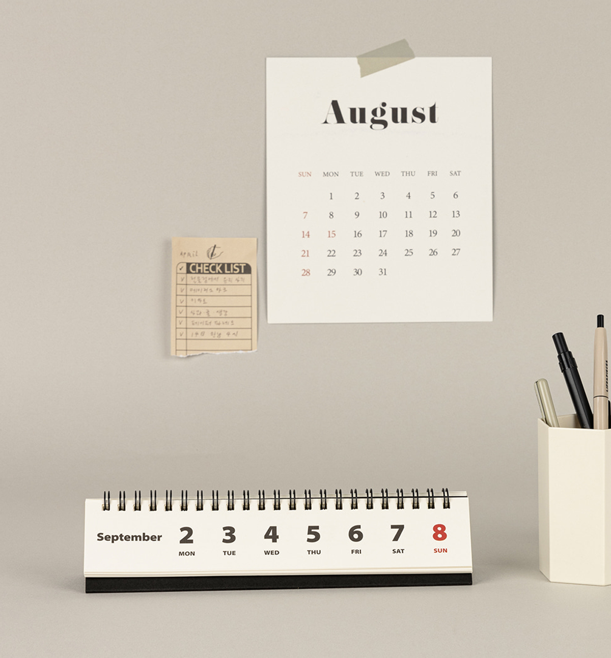 2024 Life & Pieces Desk Weekly Calendar