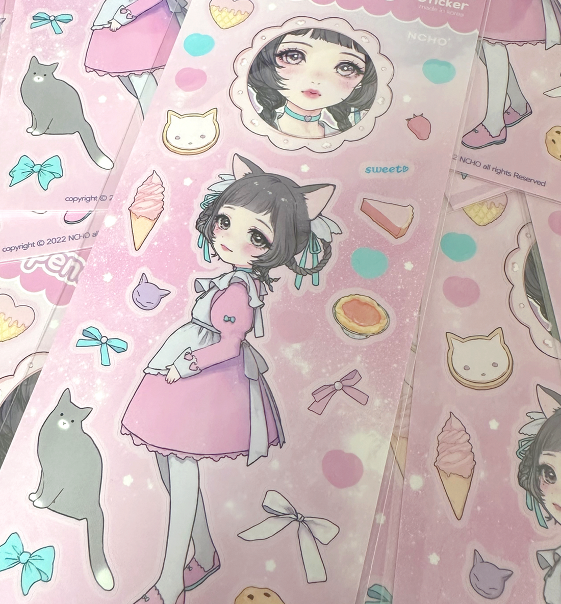 Folded Heart Sticker [Kitten sticker]