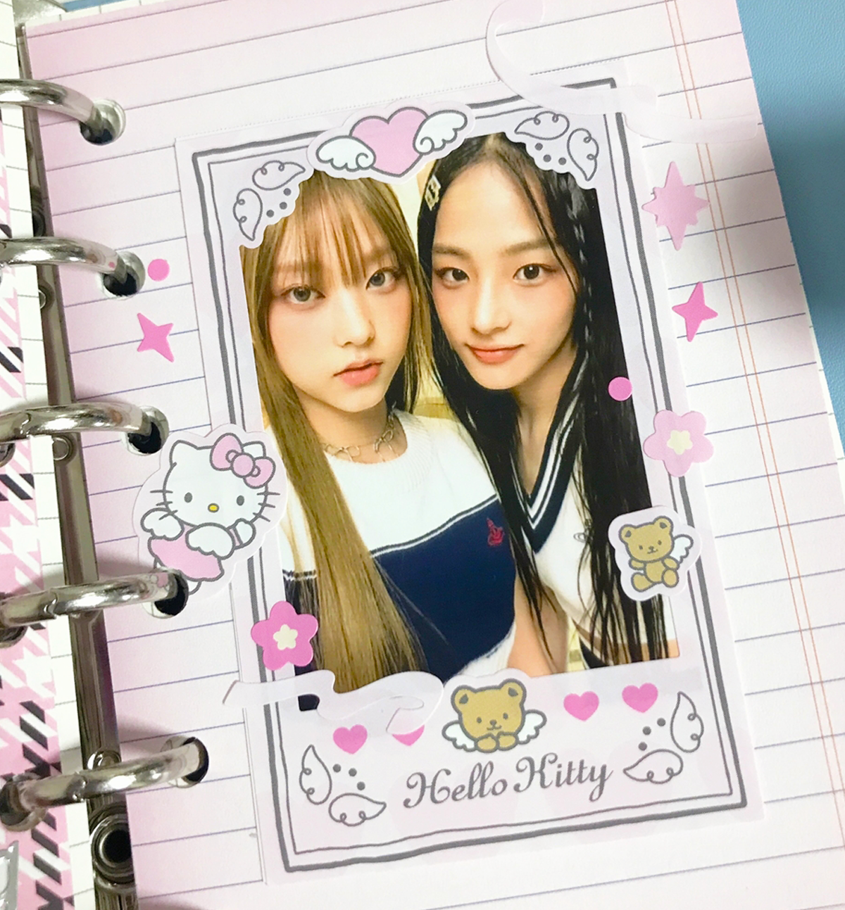 Hello Kitty Photocard Frame & Sticker [2D Retro Angel Pink]